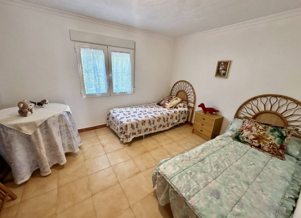 Reventa - Chalet Independiente - La Marina - Urbanización La Marina