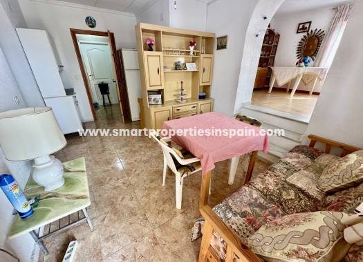 Reventa - Chalet Independiente - La Marina - Urbanización La Marina