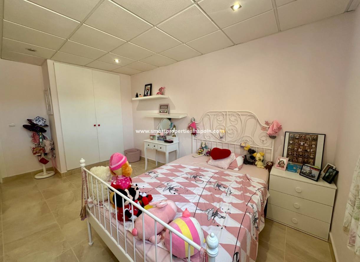 Reventa - Chalet Independiente - La Marina - Urbanización La Marina