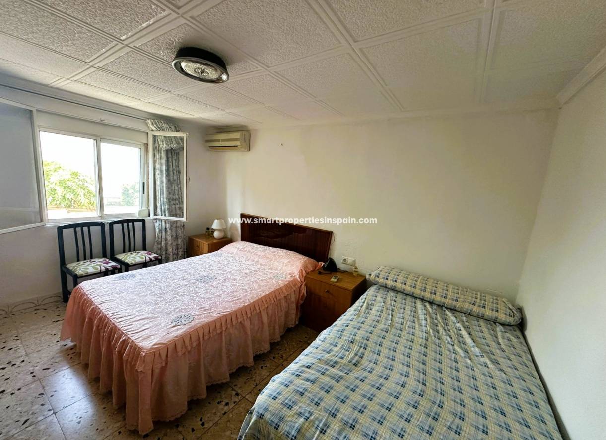 Reventa - Chalet Independiente - La Marina - Urbanización La Marina