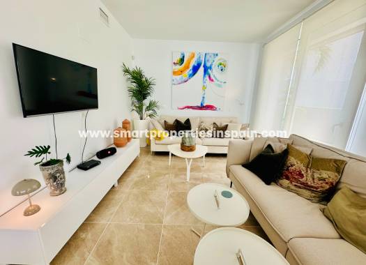 Reventa - Chalet Independiente - La Marina - Urbanización La Marina