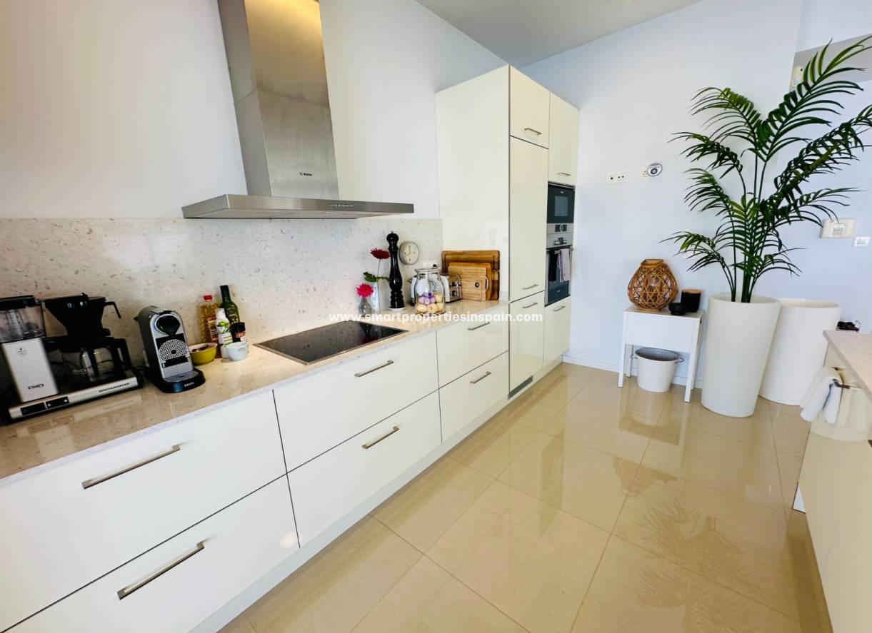 Reventa - Chalet Independiente - La Marina - Urbanización La Marina
