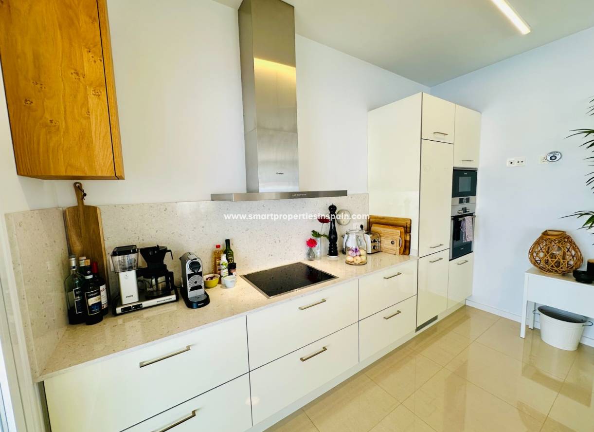Reventa - Chalet Independiente - La Marina - Urbanización La Marina
