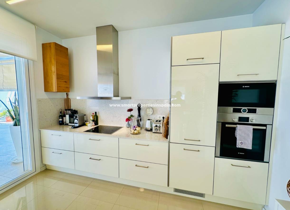 Reventa - Chalet Independiente - La Marina - Urbanización La Marina