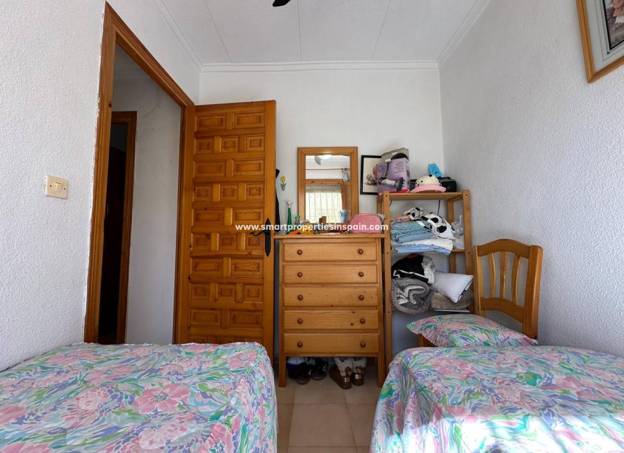 Reventa - Chalet Independiente - La Marina - Urbanización La Marina