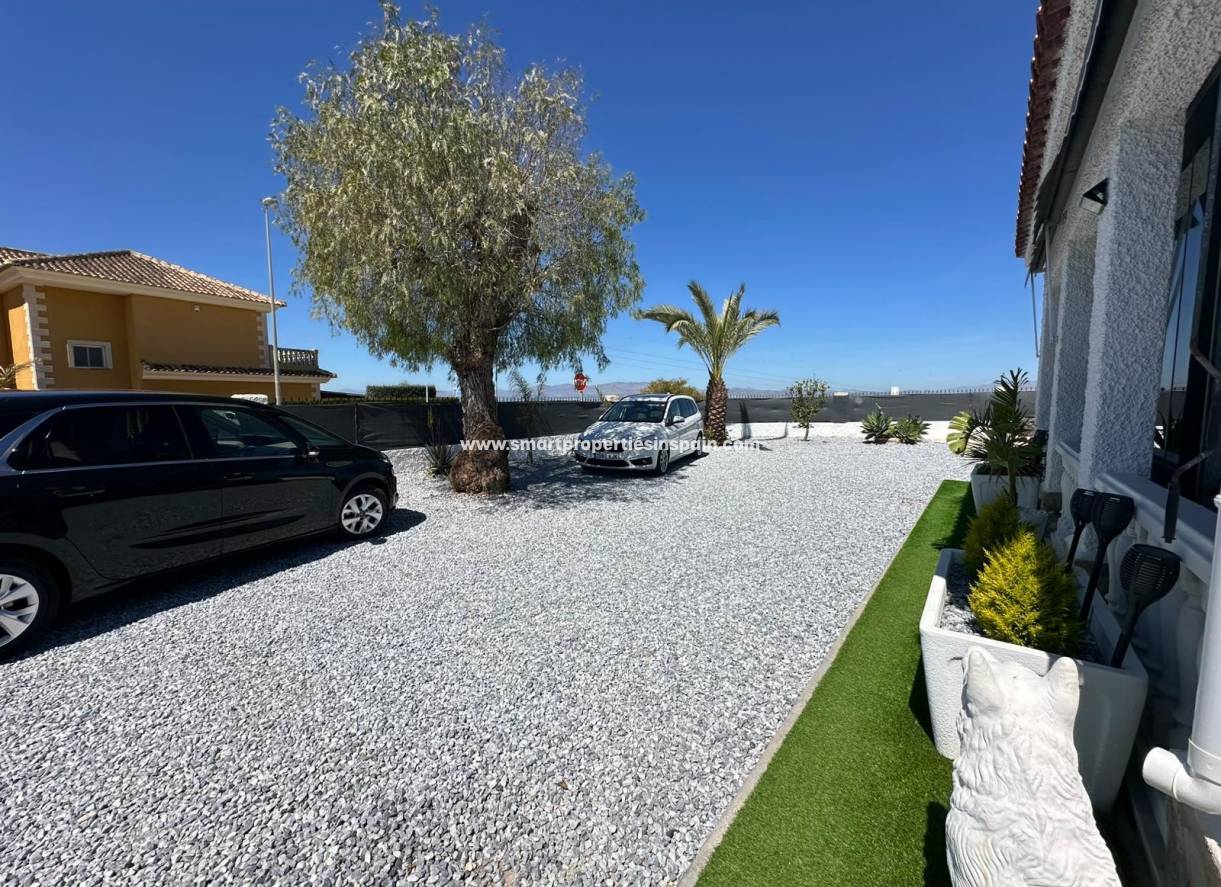 Reventa - Chalet Independiente - La Marina - Urbanización La Marina