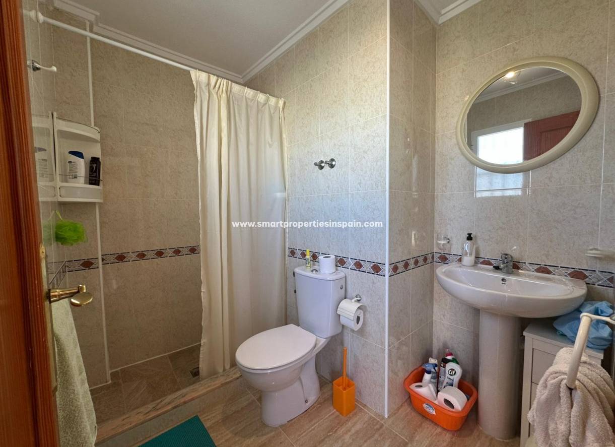 Reventa - Chalet Independiente - La Marina - Urbanización La Marina