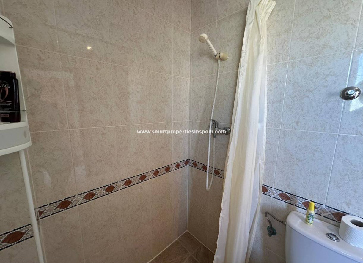 Reventa - Chalet Independiente - La Marina - Urbanización La Marina