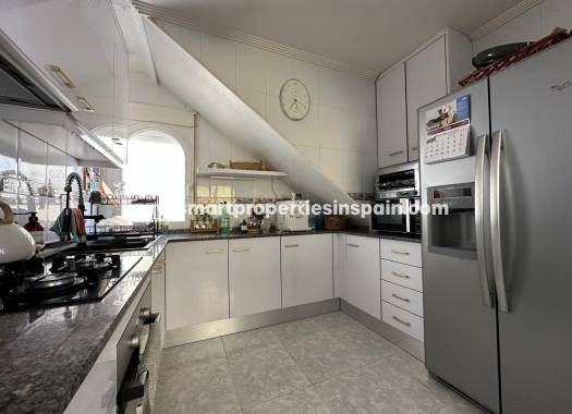 Reventa - Chalet Independiente - La Marina - Urbanización La Marina