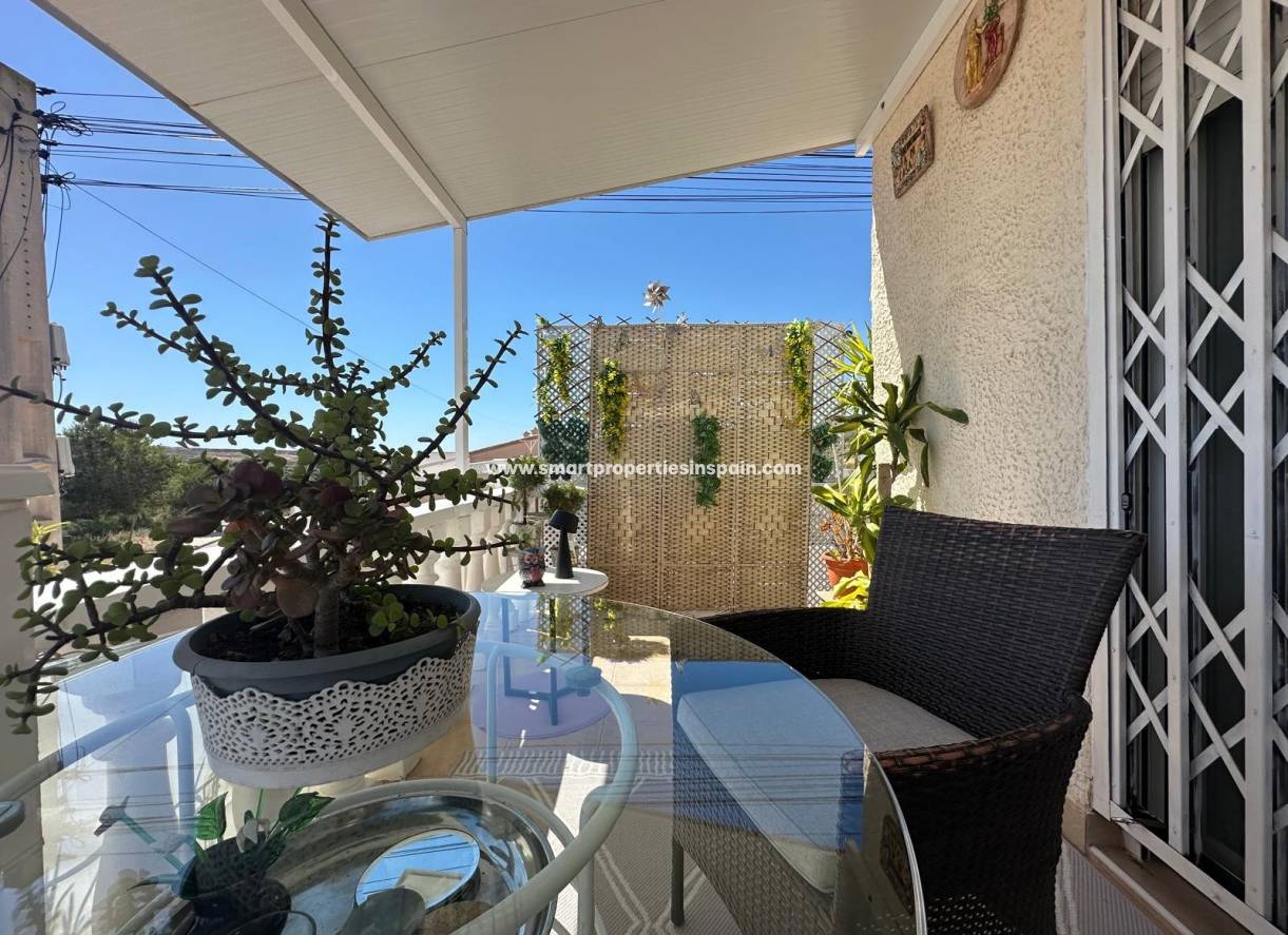 Reventa - Chalet Independiente - La Marina - Urbanización La Marina