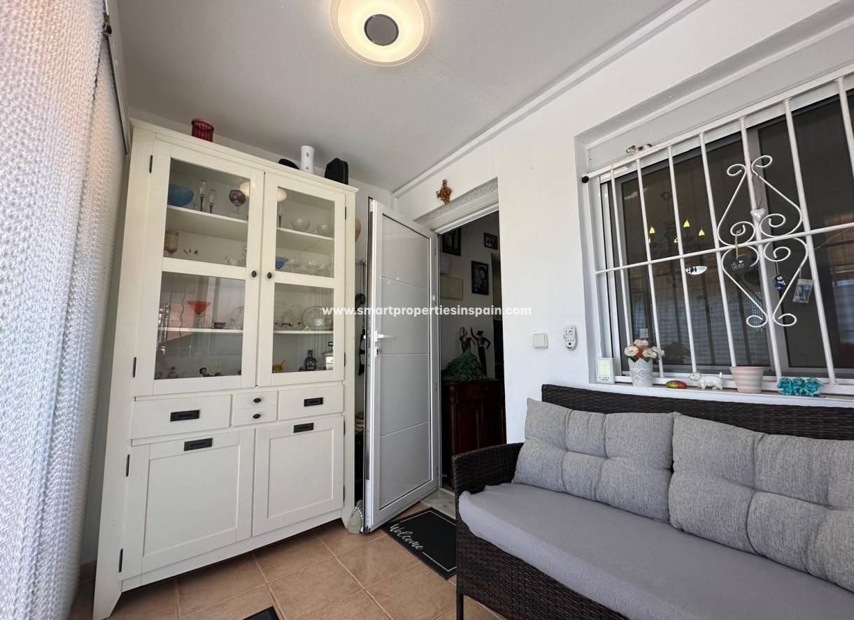 Reventa - Chalet Independiente - La Marina - Urbanización La Marina