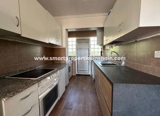Reventa - Chalet Independiente - La Marina - Urbanización La Marina