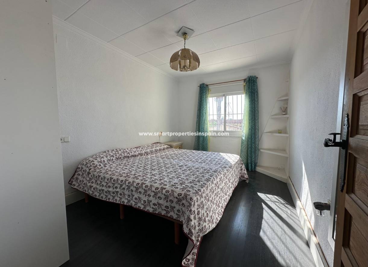 Reventa - Chalet Independiente - La Marina - Urbanización La Marina