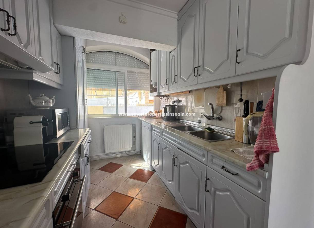 Reventa - Chalet Independiente - La Marina - Urbanización La Marina