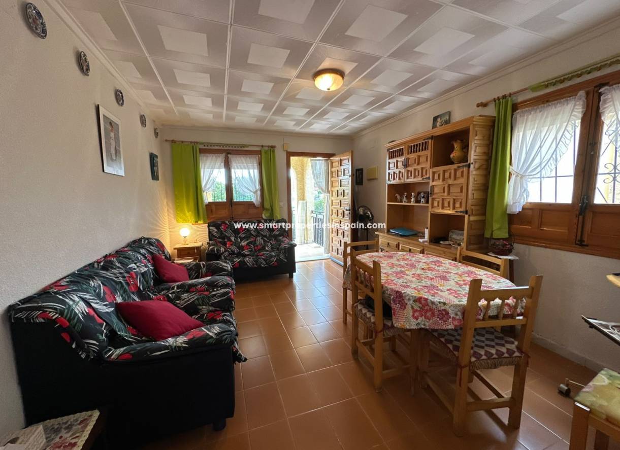Reventa - Chalet Independiente - La Marina - Urbanización La Marina