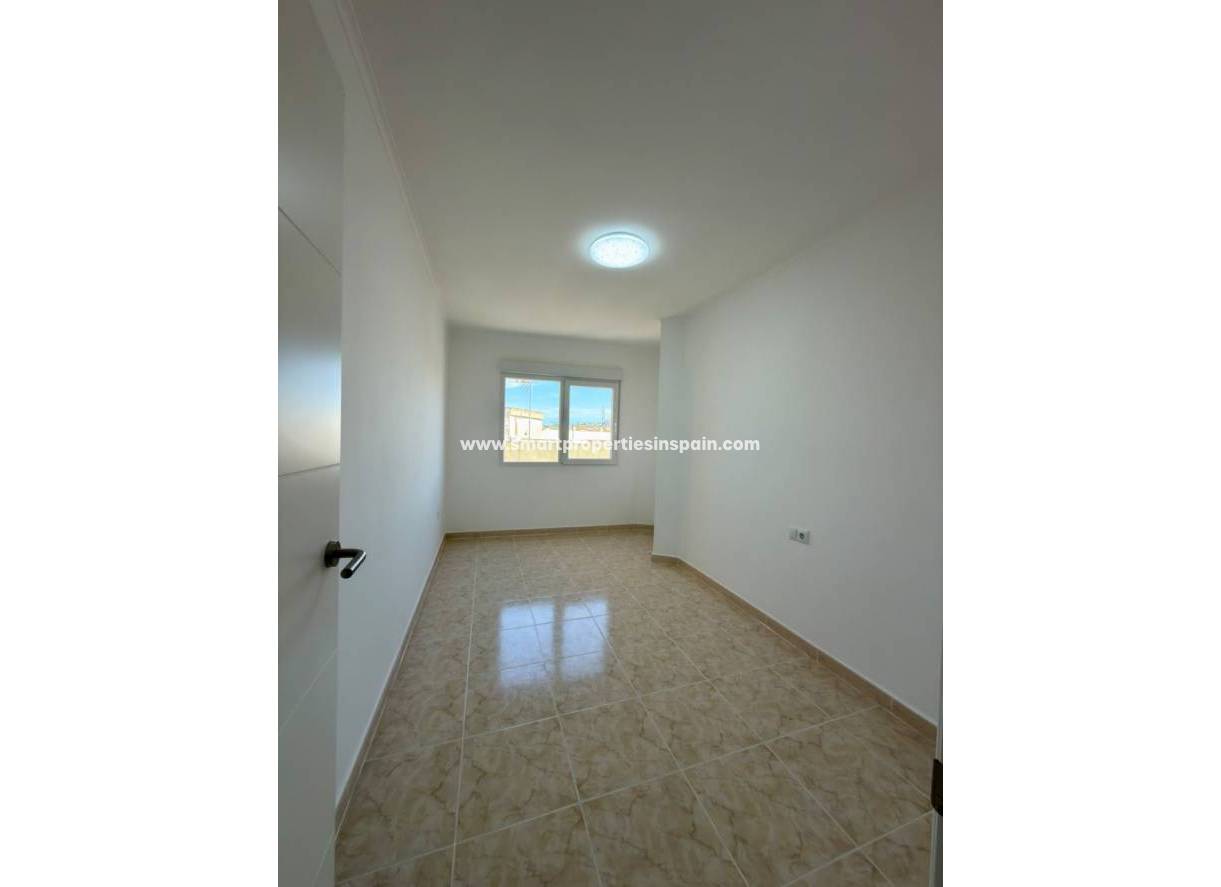 Reventa - Piso - Rojales - Central