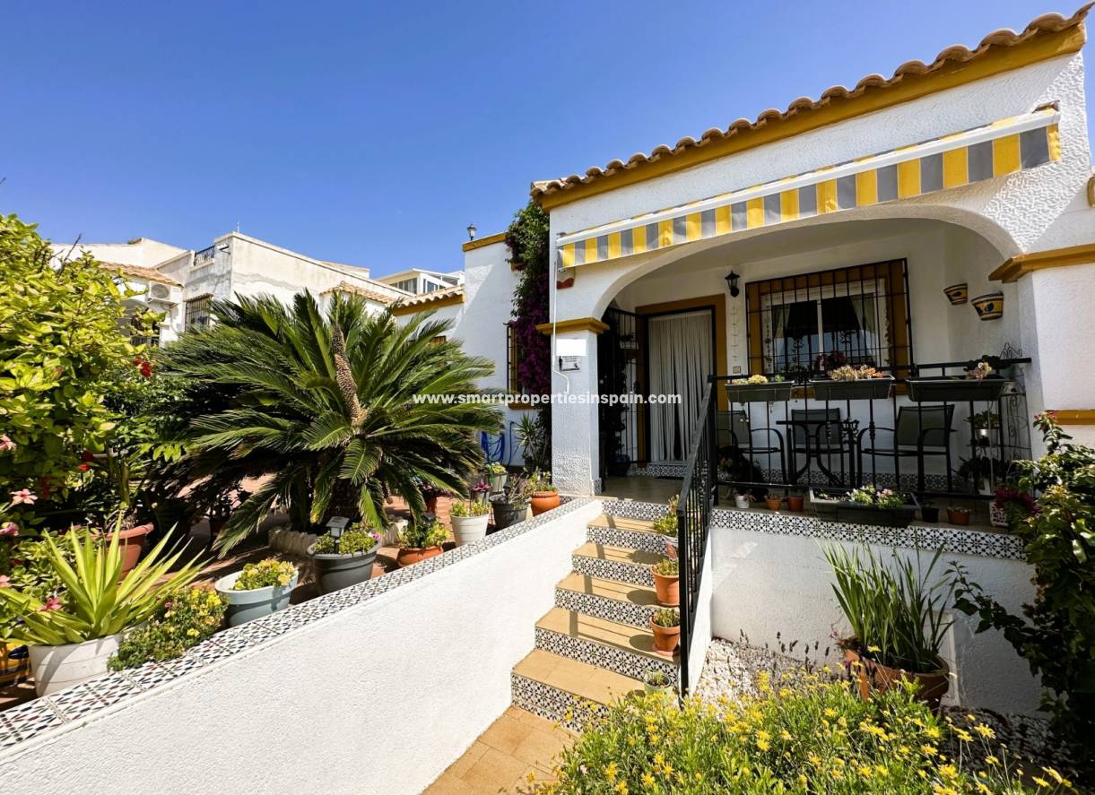 Reventa - Semi Detached Villa - La Marina - Urbanización La Marina