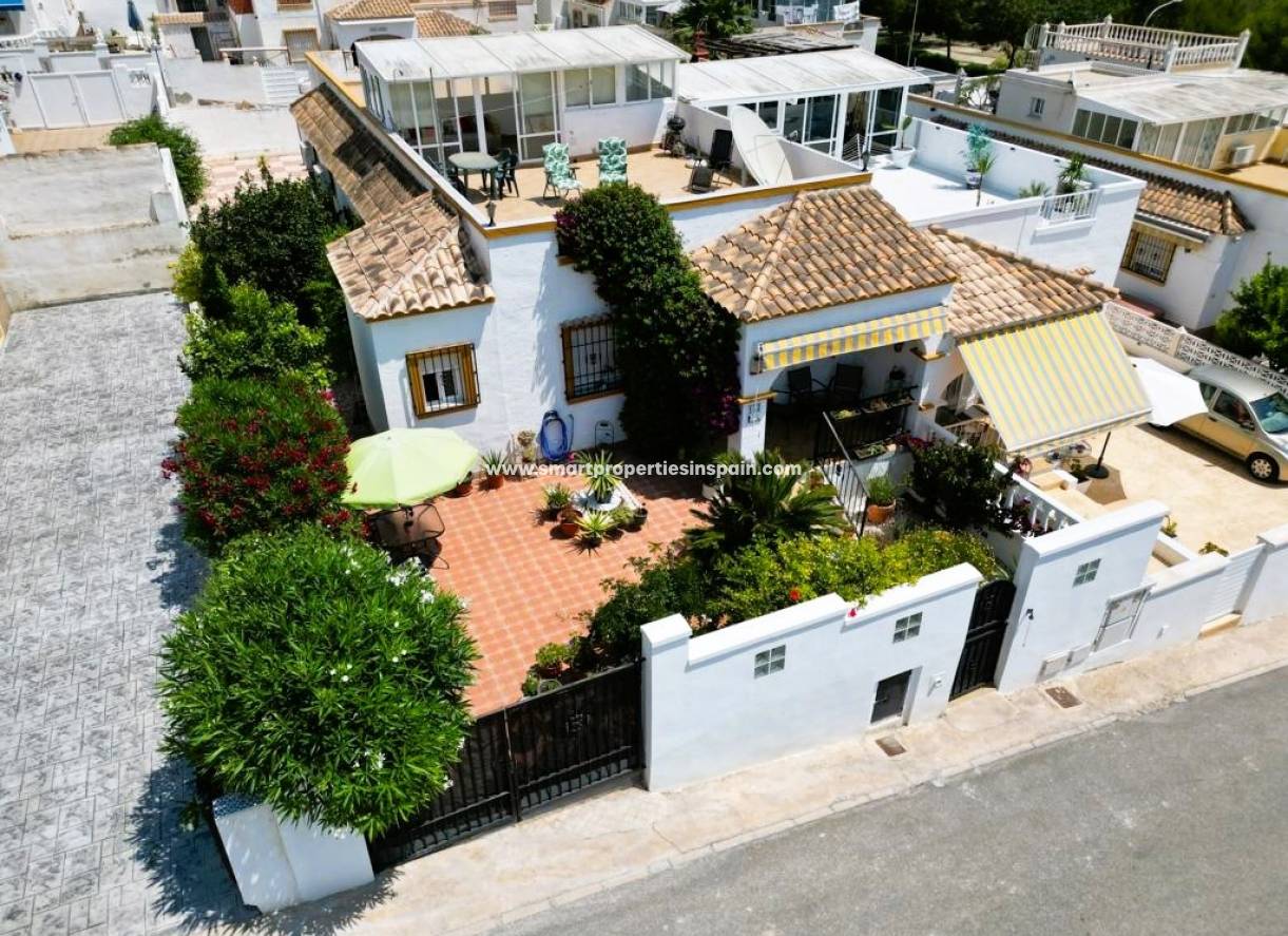 Reventa - Semi Detached Villa - La Marina - Urbanización La Marina