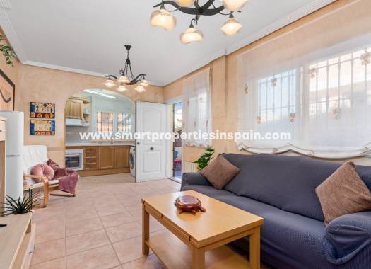 Reventa - Semi Detached Villa - La Marina - Urbanización La Marina