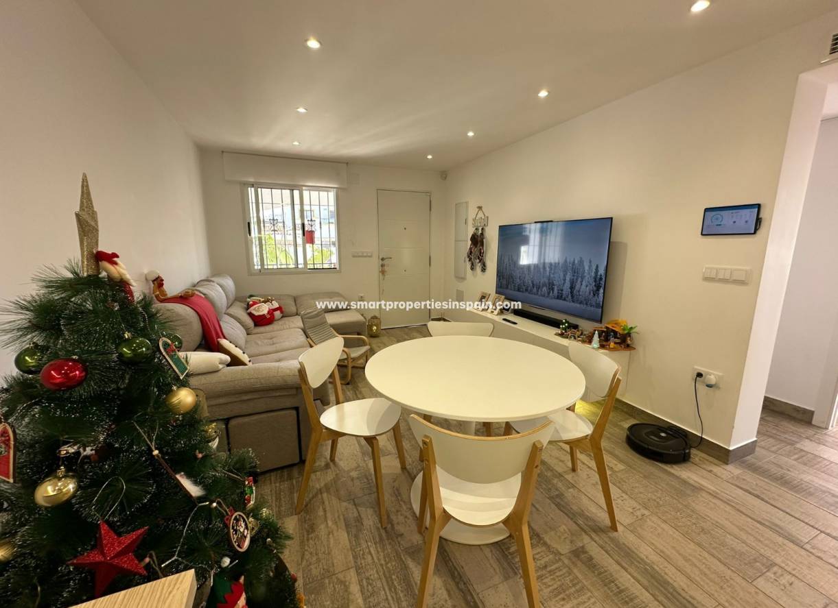 Reventa - Semi Detached Villa - La Marina - Urbanización La Marina