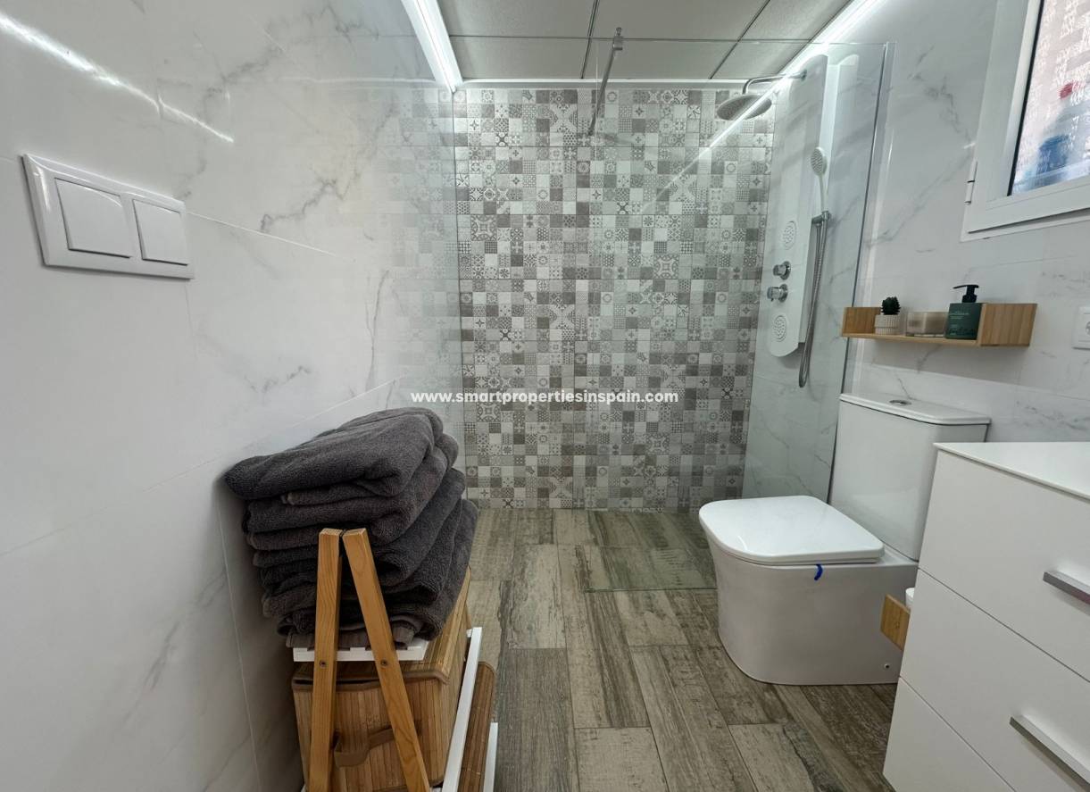 Reventa - Semi Detached Villa - La Marina - Urbanización La Marina