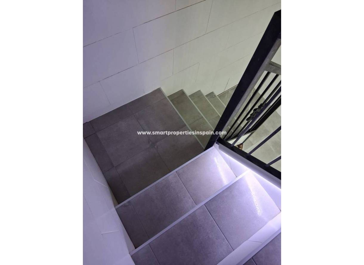 Reventa - Semi Detached Villa - La Marina - Urbanización La Marina