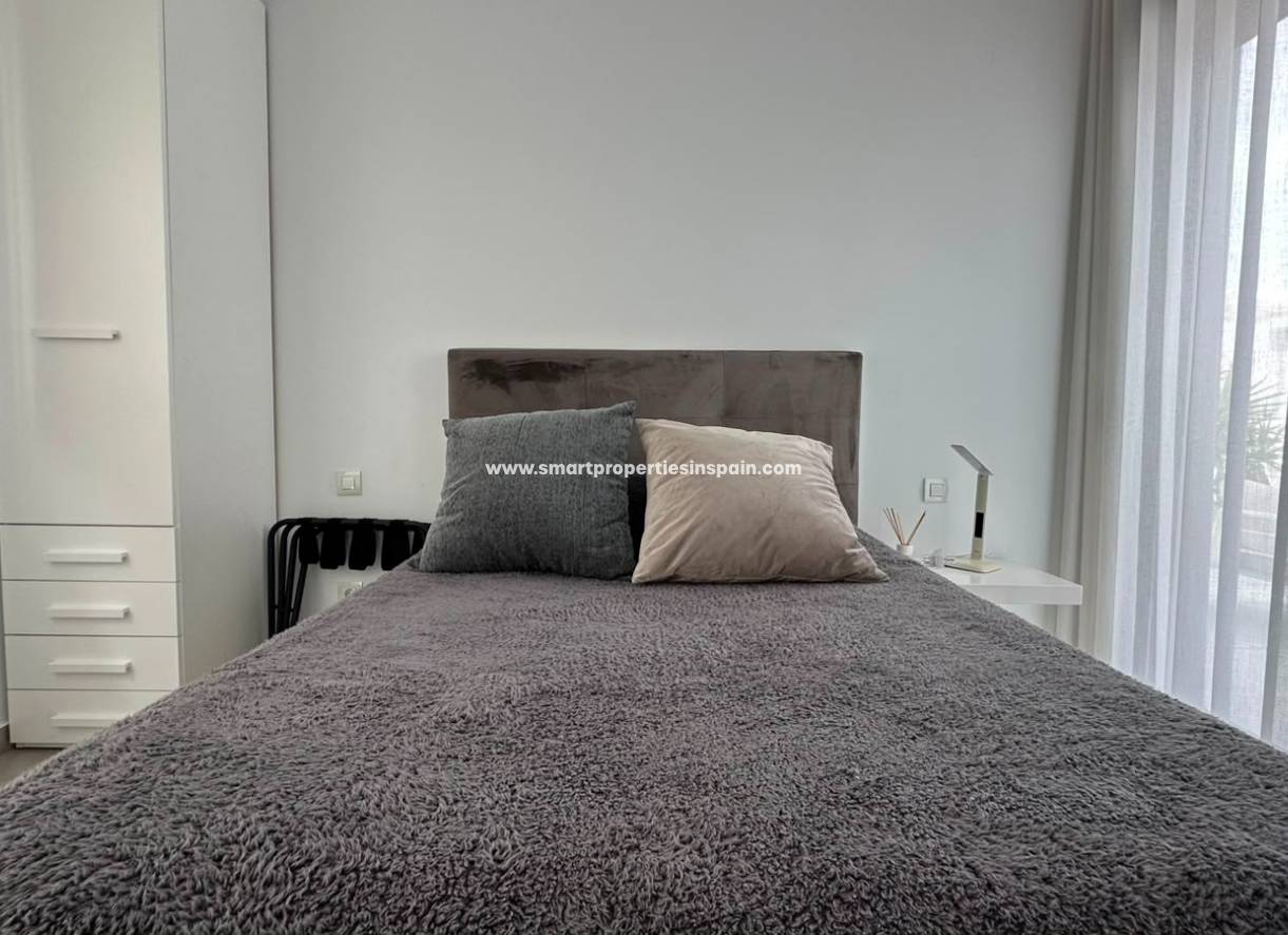 Reventa - Semi Detached Villa - La Marina - Urbanización La Marina