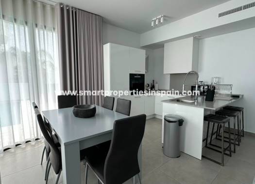 Reventa - Semi Detached Villa - La Marina - Urbanización La Marina
