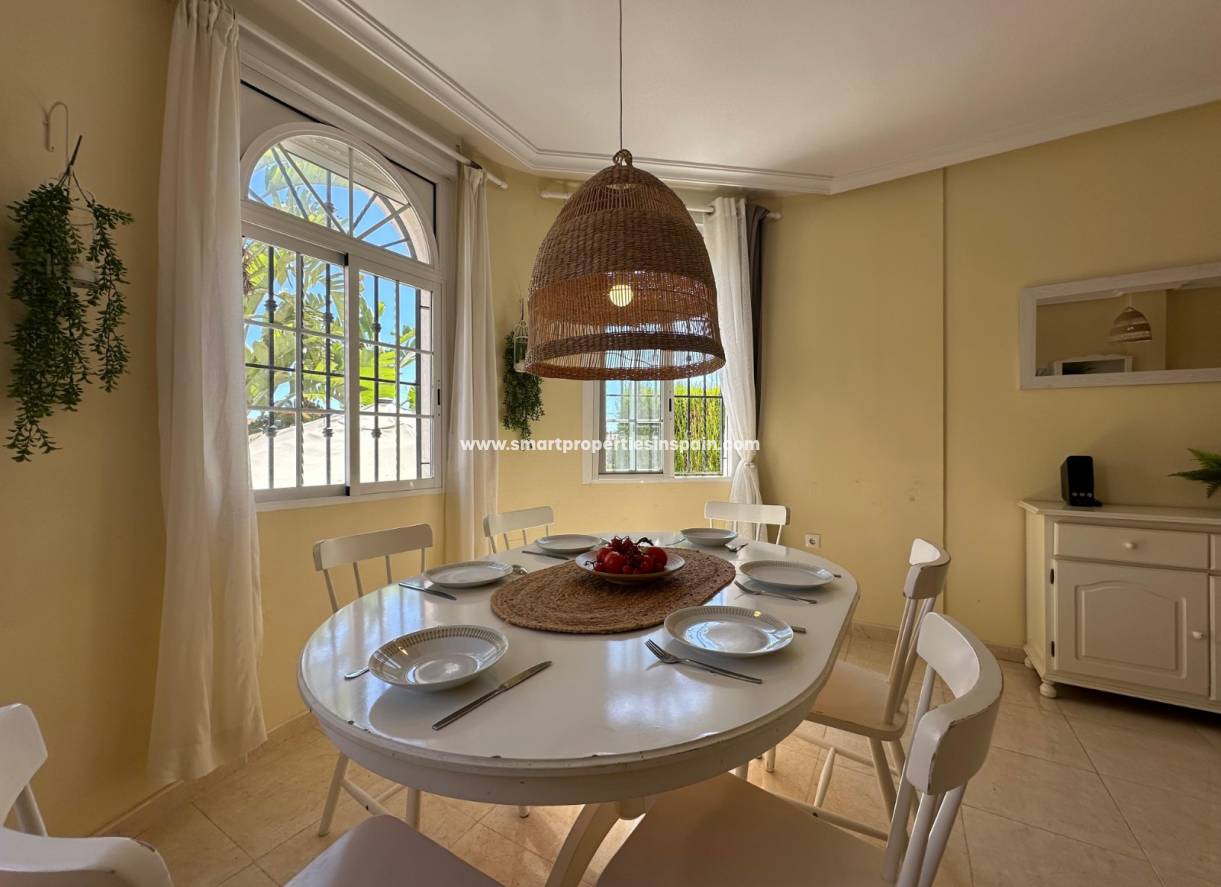 Reventa - Semi Detached Villa - La Marina - Urbanización La Marina