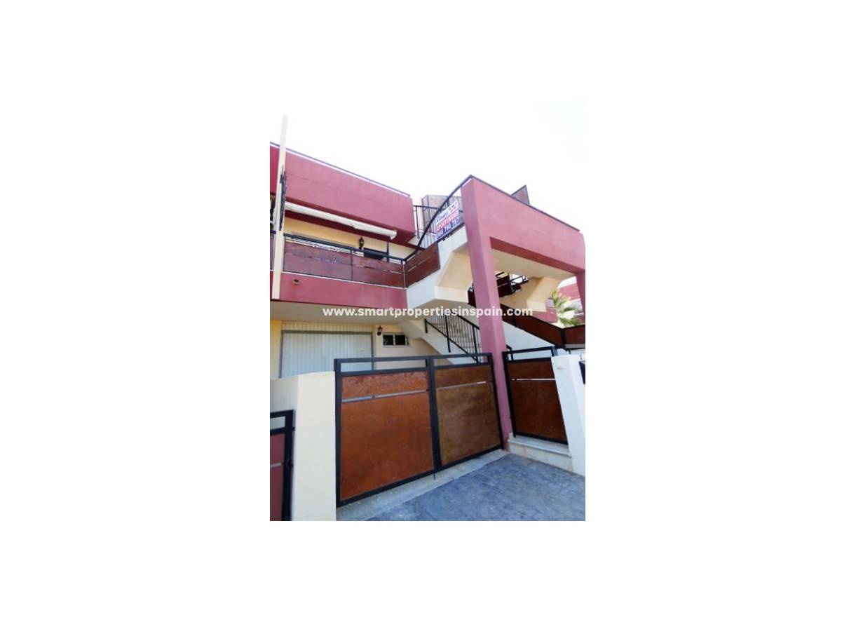 Reventa - Vivienda Adosada - La Marina - Urbanización La Marina