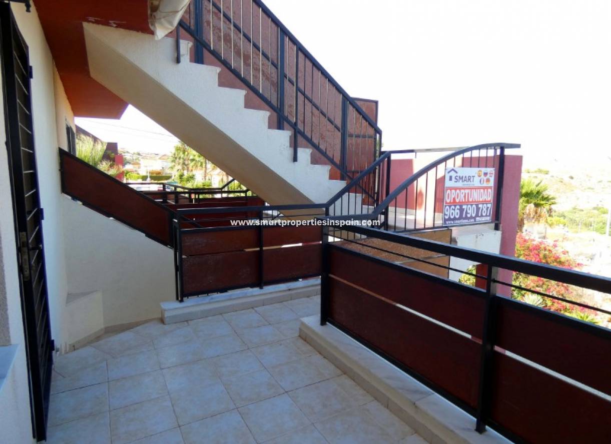 Reventa - Vivienda Adosada - La Marina - Urbanización La Marina