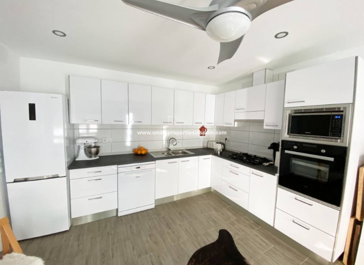 Reventa - Vivienda Adosada - La Marina - Urbanización La Marina
