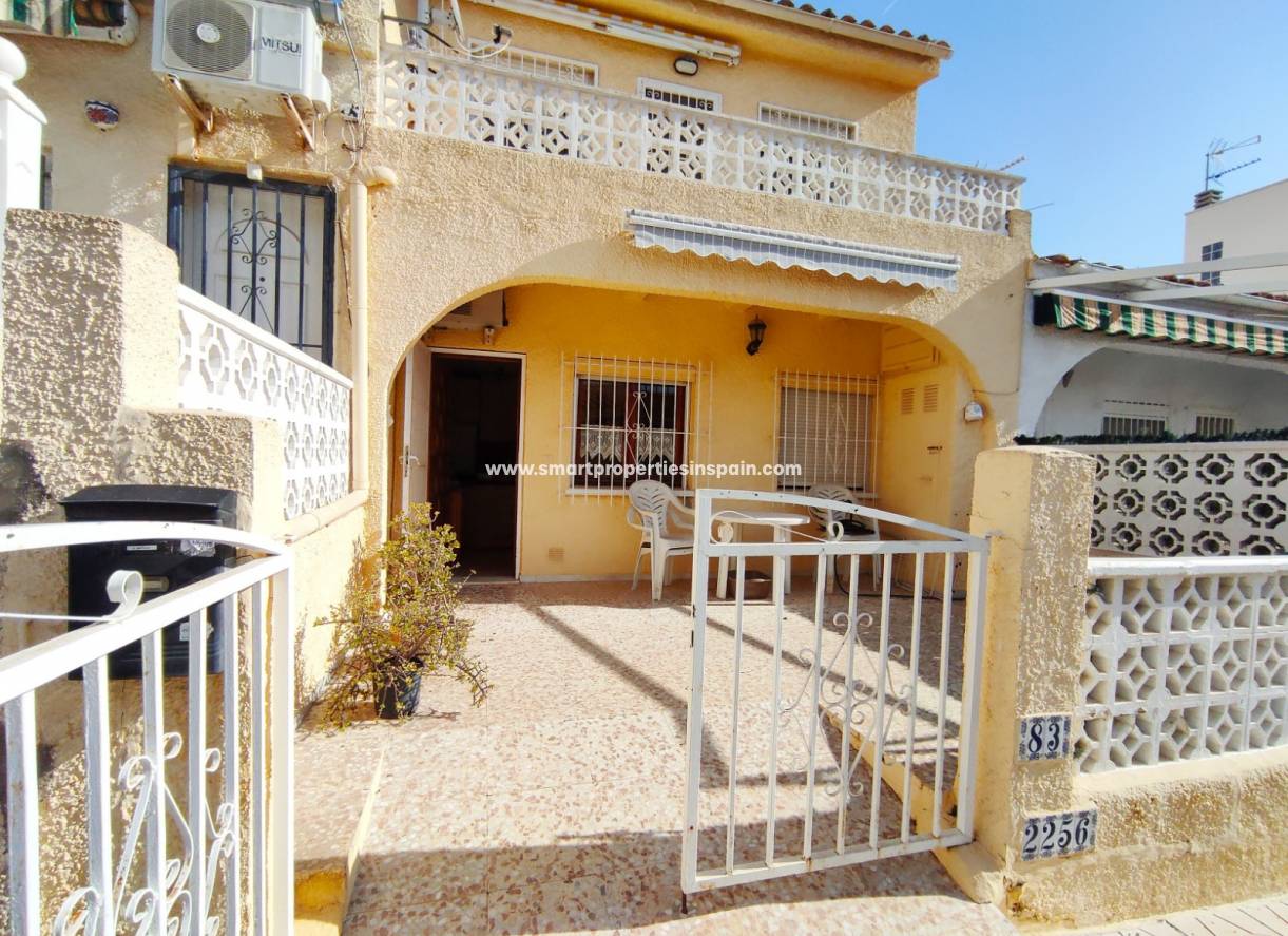 Reventa - Vivienda Adosada - La Marina - Urbanización La Marina