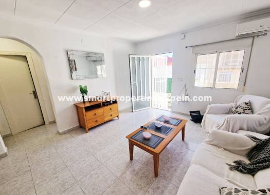 Reventa - Vivienda Adosada - La Marina - Urbanización La Marina