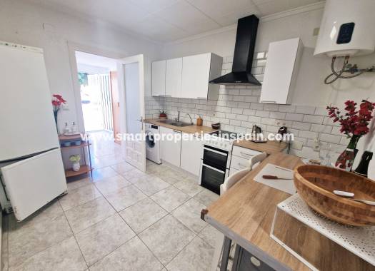 Reventa - Vivienda Adosada - La Marina - Urbanización La Marina