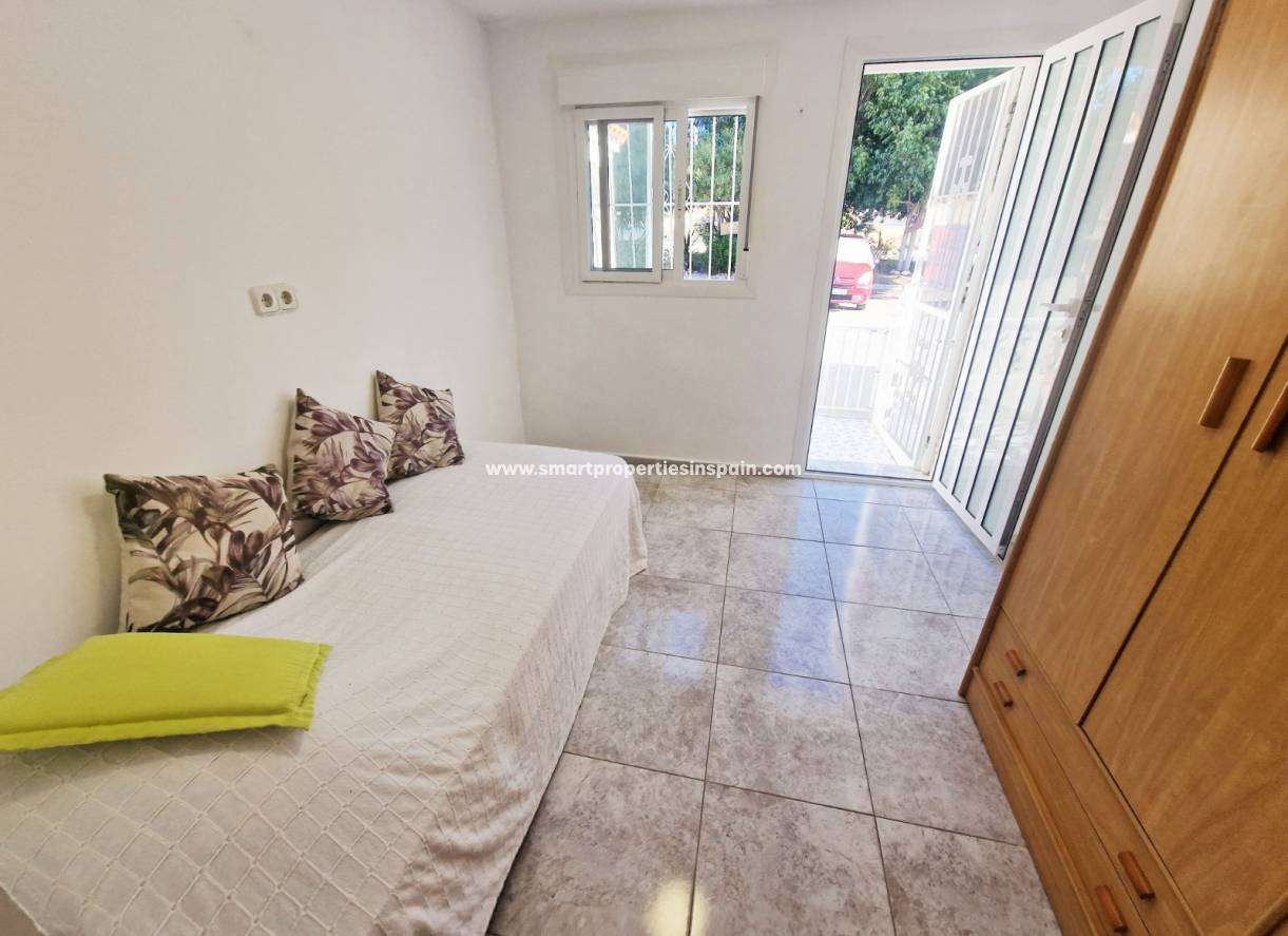 Reventa - Vivienda Adosada - La Marina - Urbanización La Marina