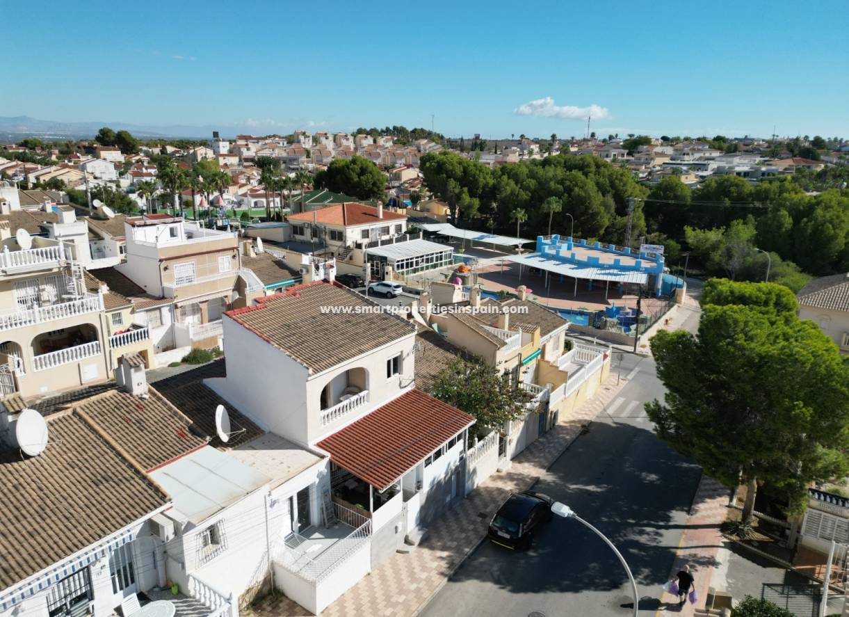 Reventa - Vivienda Adosada - La Marina - Urbanización La Marina