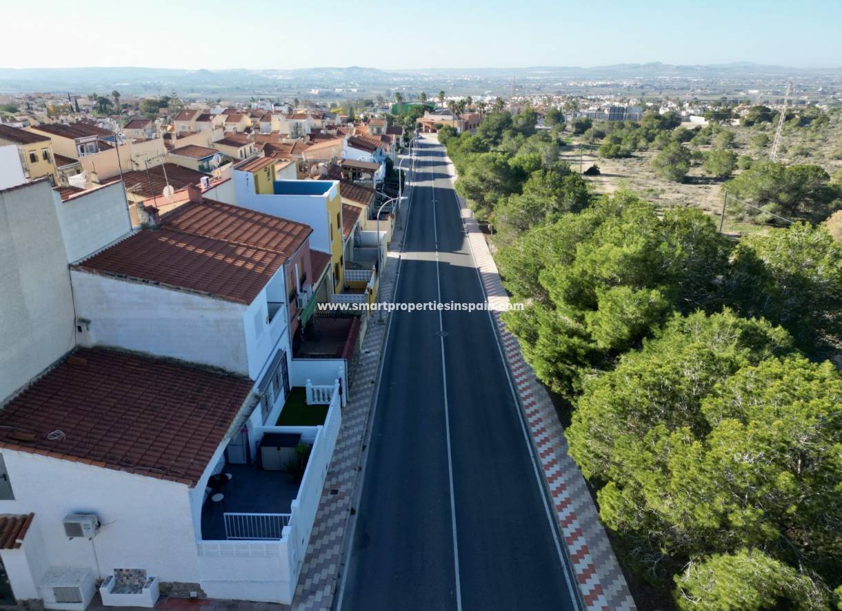 Reventa - Vivienda Adosada - La Marina - Urbanización La Marina