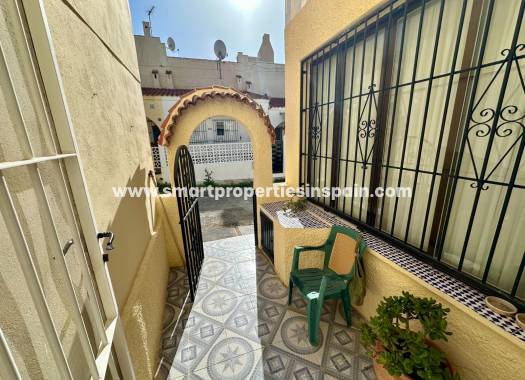 Reventa - Vivienda Adosada - La Marina - Urbanización La Marina