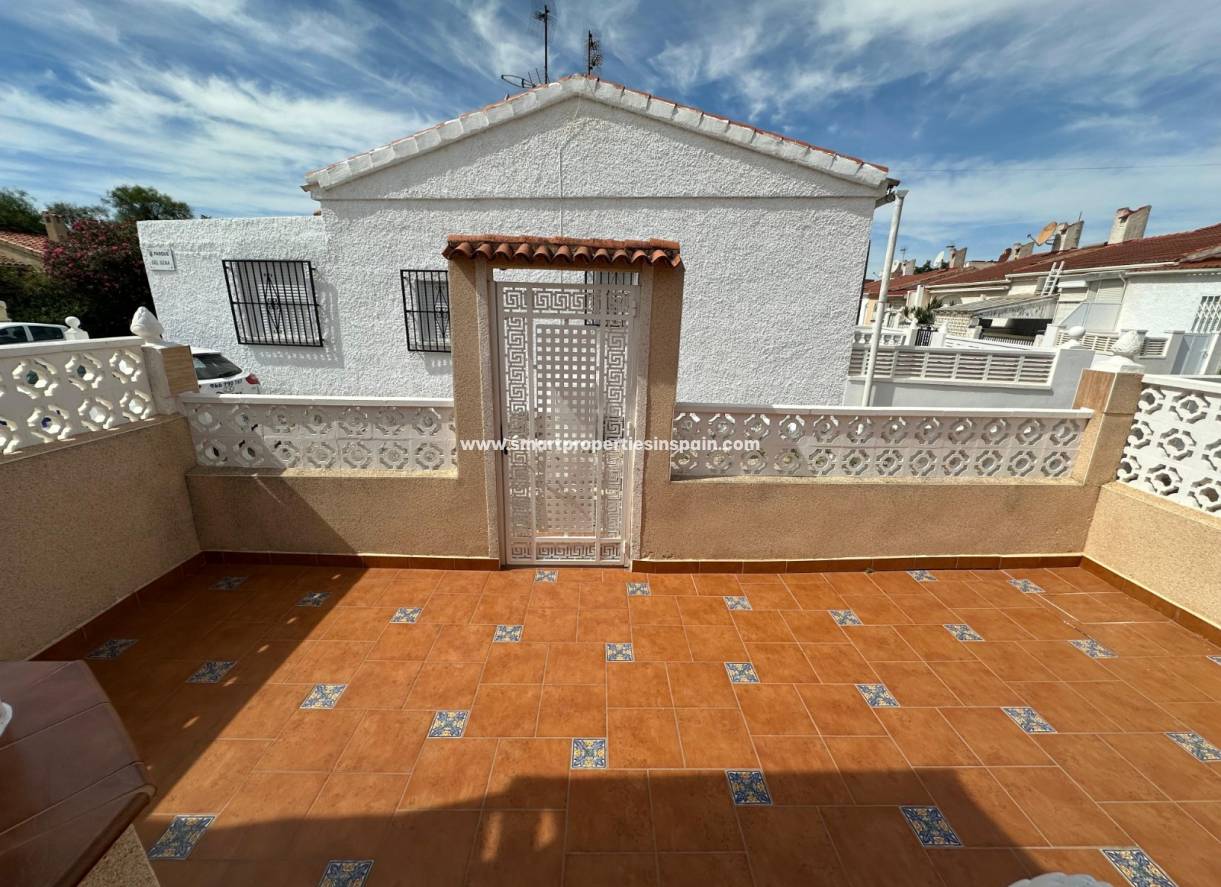Reventa - Vivienda Adosada - La Marina - Urbanización La Marina