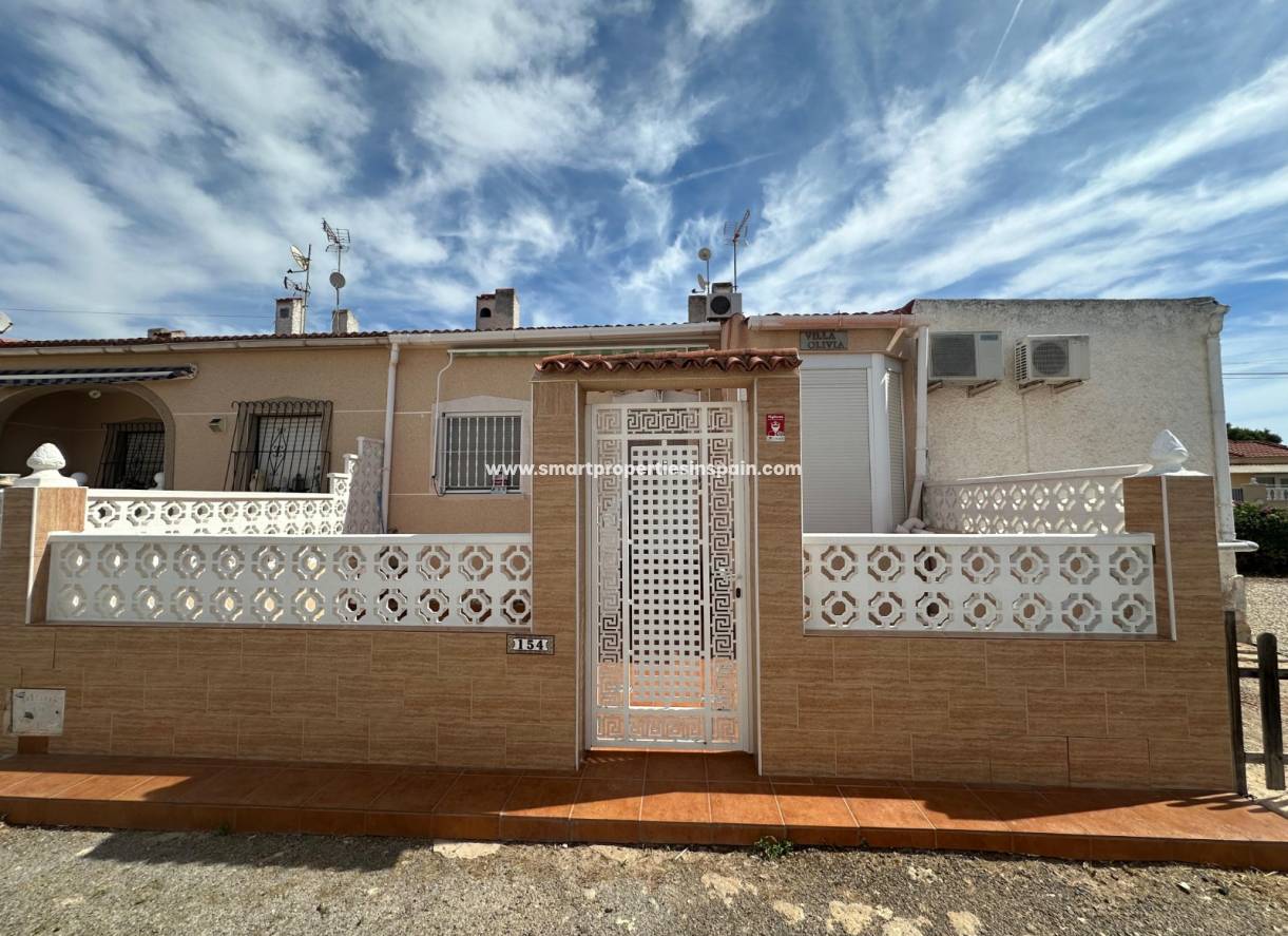 Reventa - Vivienda Adosada - La Marina - Urbanización La Marina