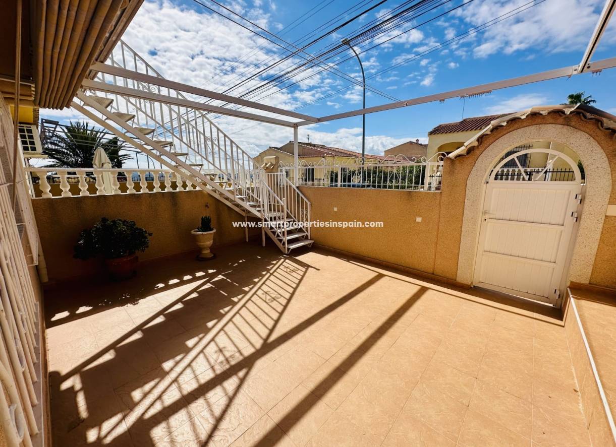 Reventa - Vivienda Adosada - La Marina - Urbanización La Marina