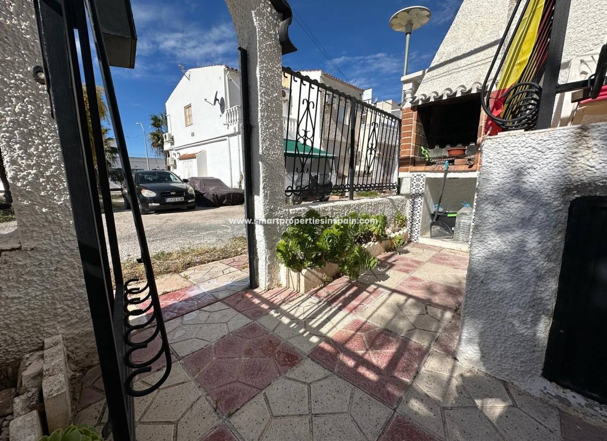 Reventa - Vivienda Adosada - La Marina - Urbanización La Marina