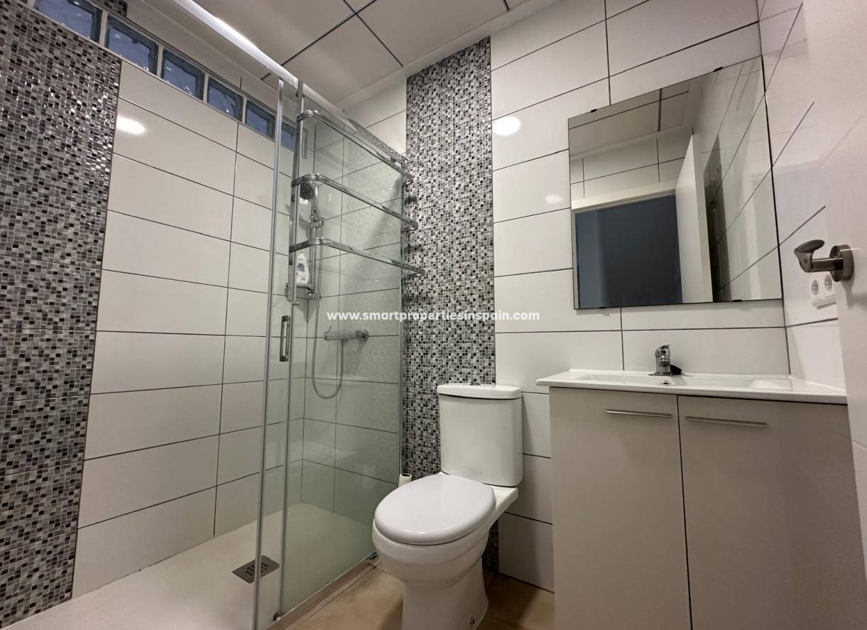 Reventa - Vivienda Adosada - La Marina - Urbanización La Marina
