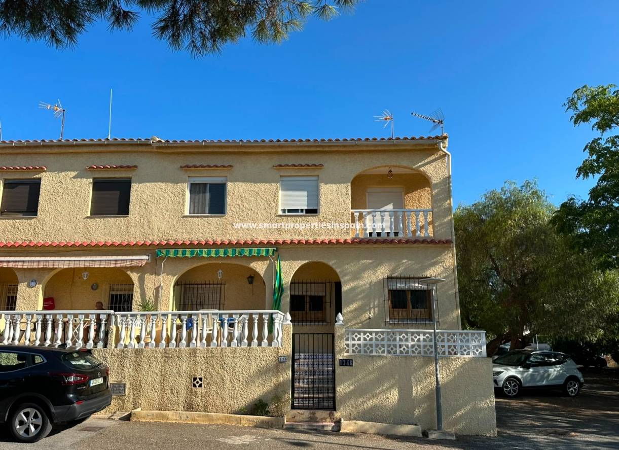 Reventa - Vivienda Adosada - La Marina - Urbanización La Marina