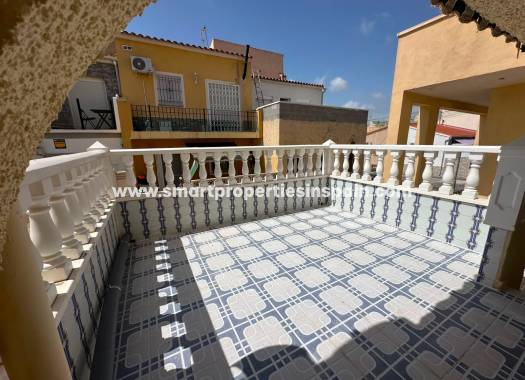 Reventa - Vivienda Adosada - La Marina - Urbanización La Marina