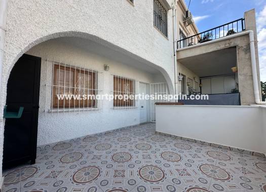 Reventa - Vivienda Adosada - La Marina - Urbanización La Marina