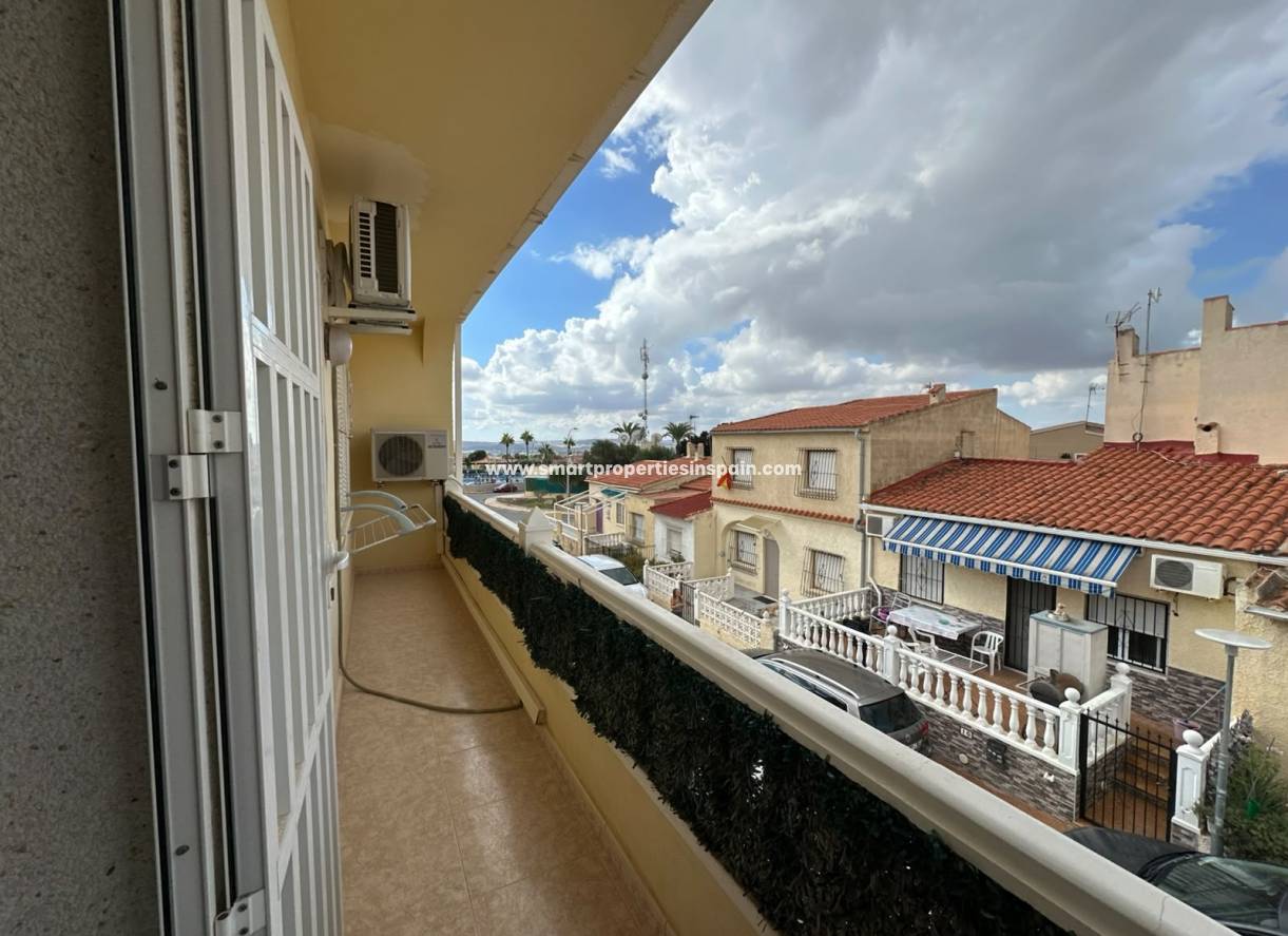 Reventa - Vivienda Adosada - La Marina - Urbanización La Marina