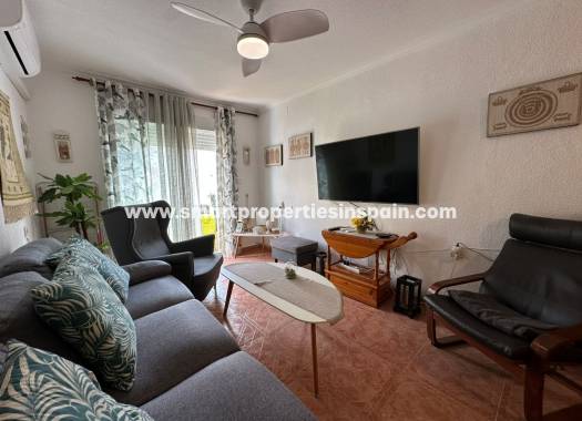 Reventa - Vivienda Adosada - La Marina - Urbanización La Marina