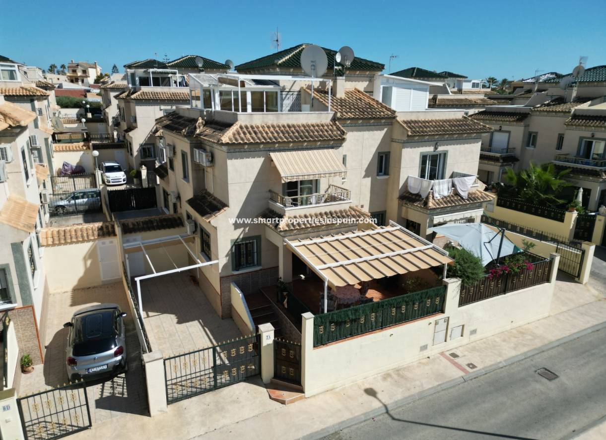 Reventa - Vivienda Semi Adosada - La Marina - Urbanización La Marina